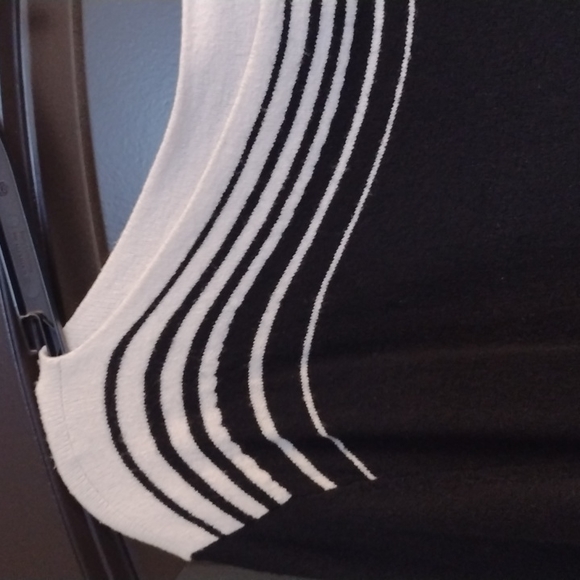 Norton Studio Long Sleeve Sweater - Picture 3 of 4